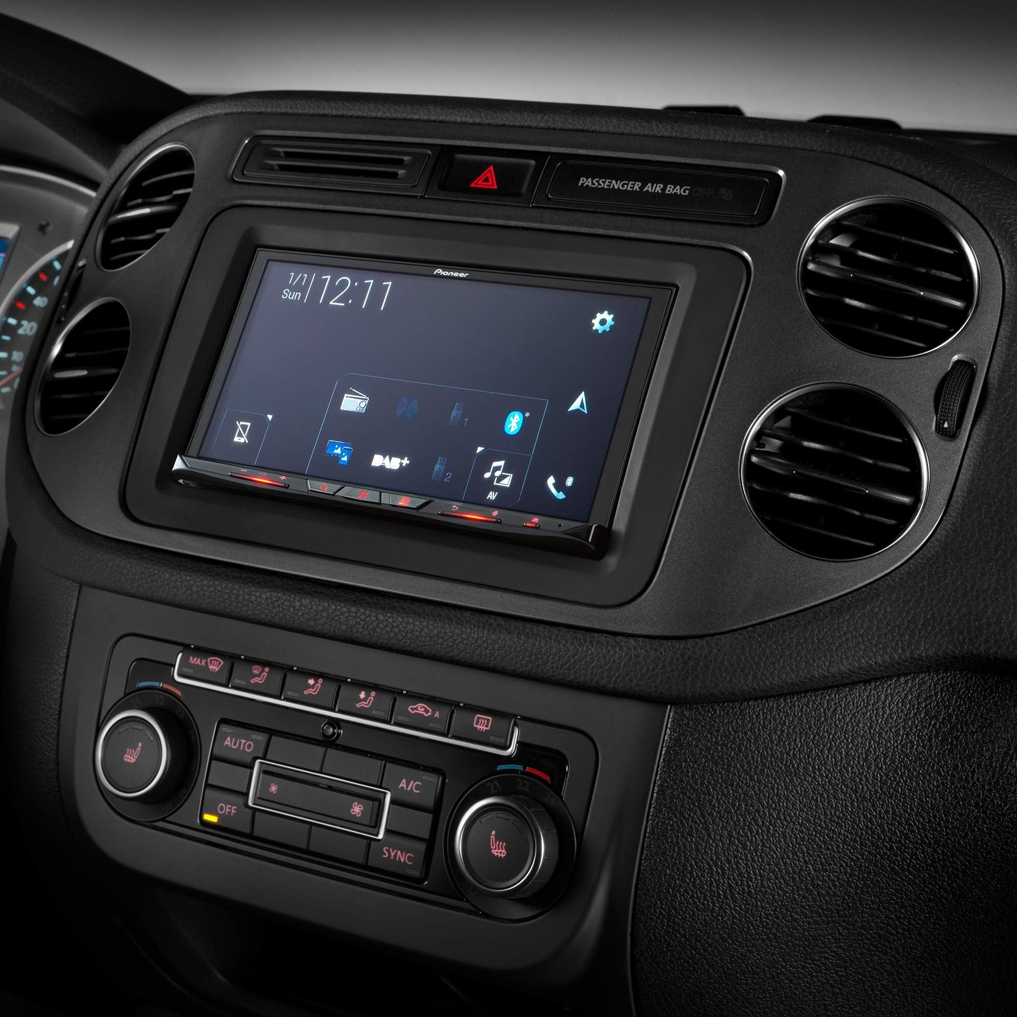 Pioneer AVIC-Z930DAB 7" Navigation Stereo with Apple Car Play and Android Auto DAB