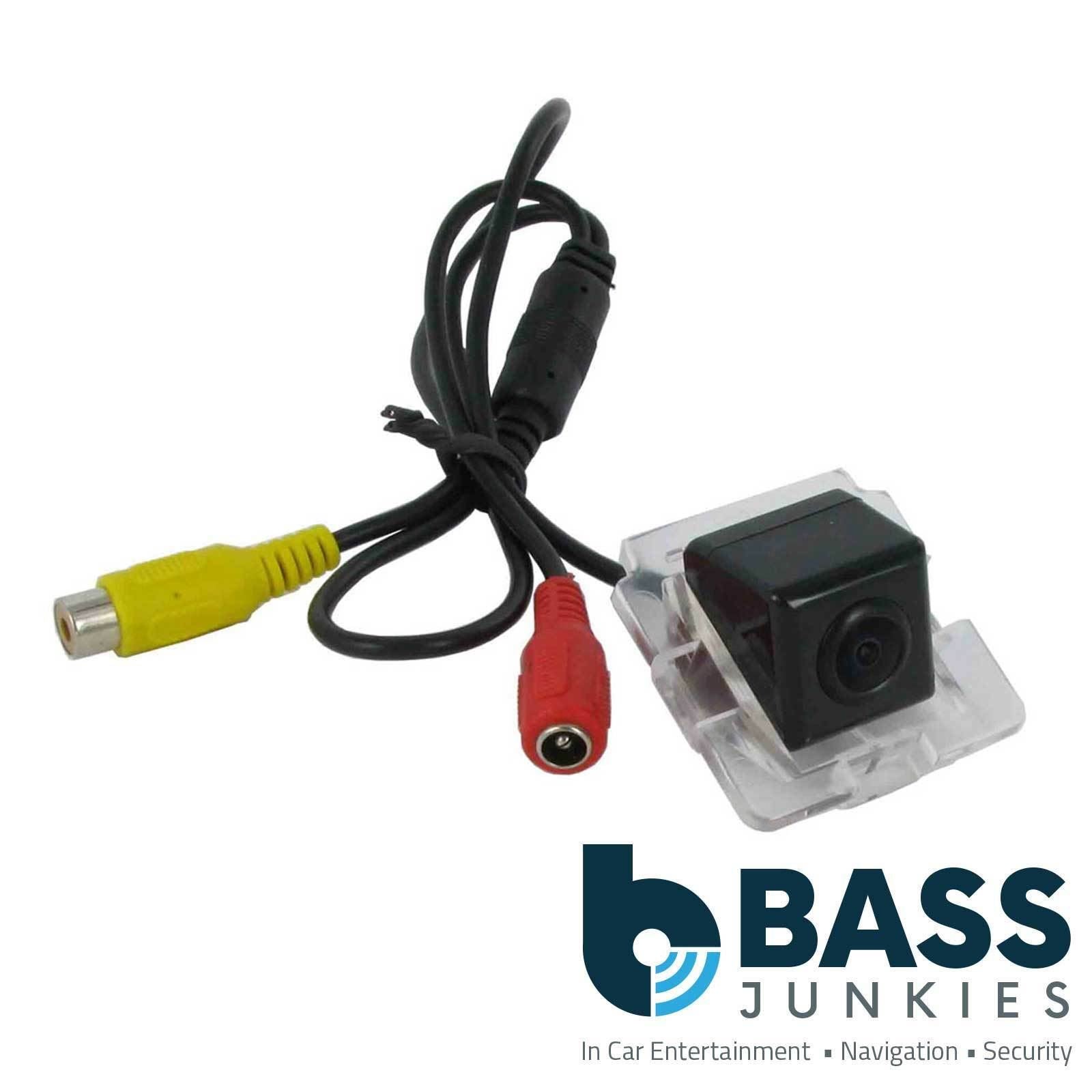 Connects2 CAM-MT1 - Mitsubishi Outlander Replacement Car Reversing Camera