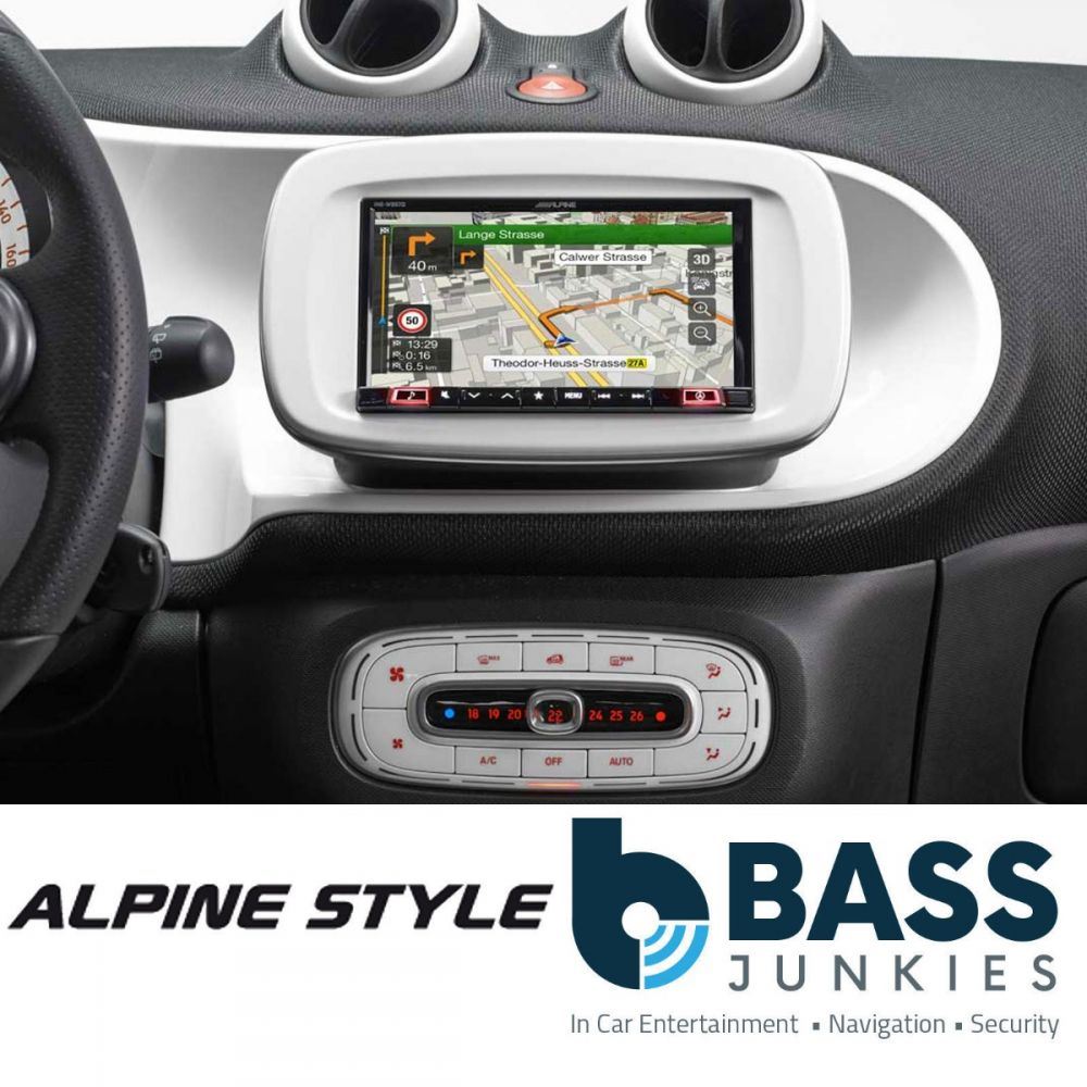 Alpine iLX-702D KIT Smart Forfour Fortwo 7” DAB Bluetooth CarPlay Android Stereo & White Fitting Kit