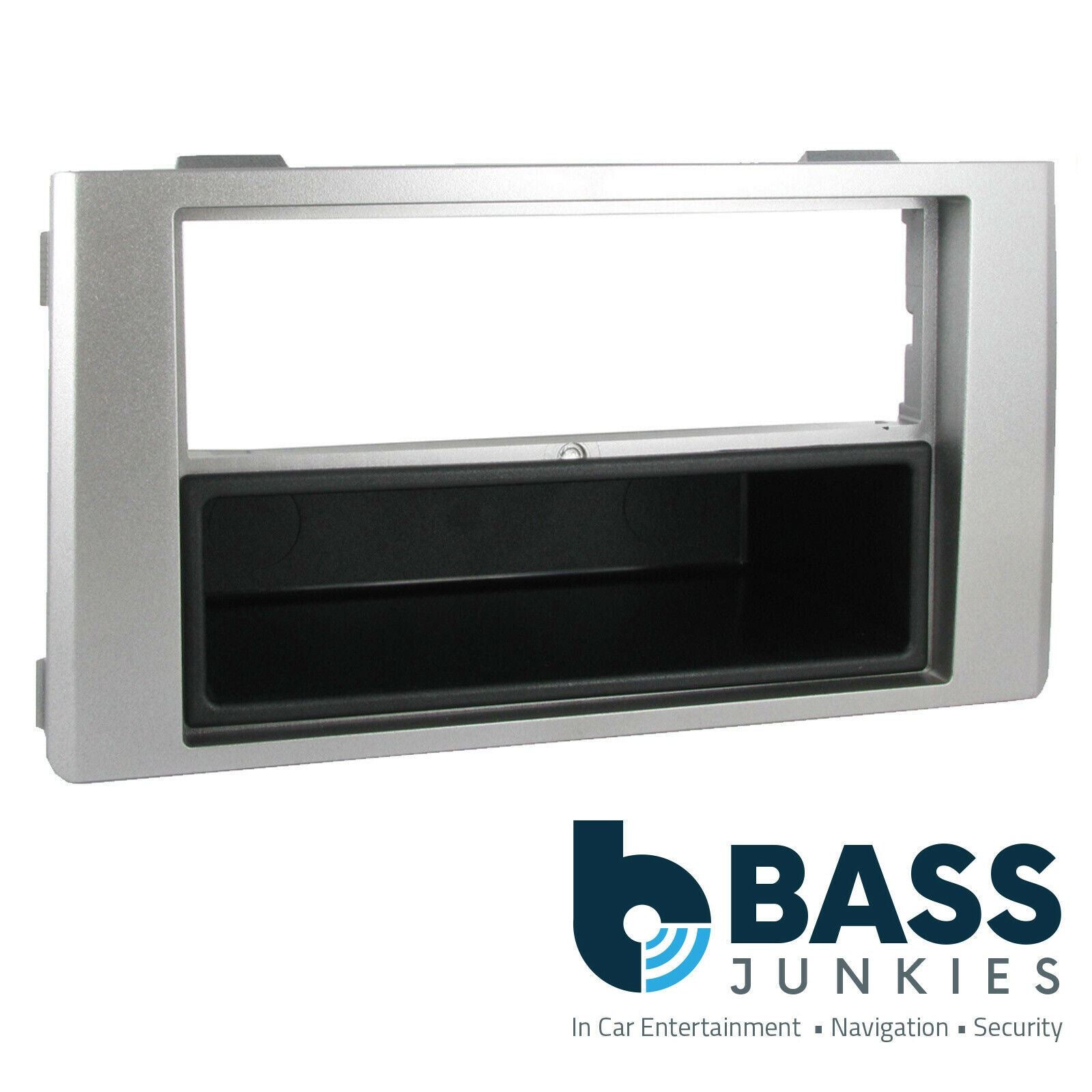Connects2 CT24IV02 Iveco Daily 2007 - 2014 Car Stereo Single Din Fascia Panel (Silver)